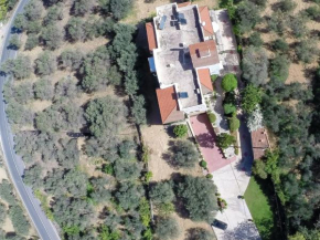 New small 3 apartmentcomplex in village of Prin s near Rethymnon NW coast